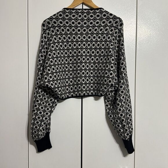 Maeve Sleeve Shrug Sweater Size S - Picture 4 of 4